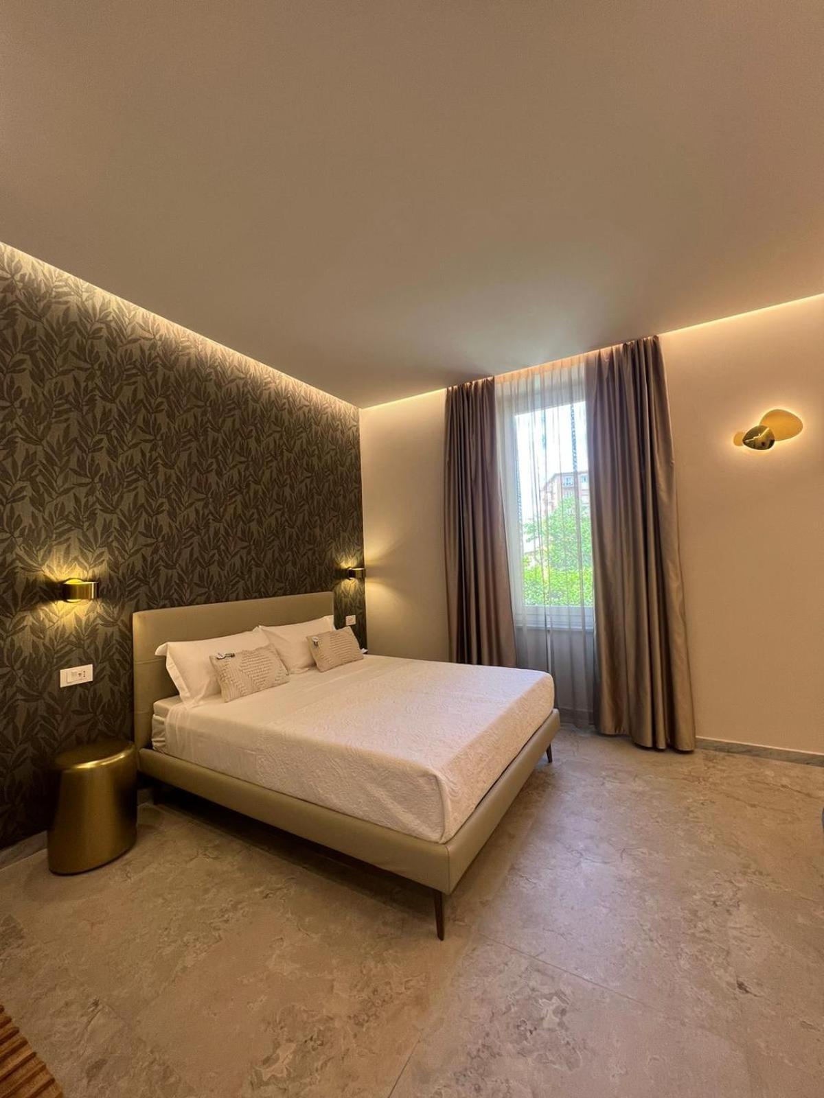 Elegant Rooms Специя Экстерьер фото